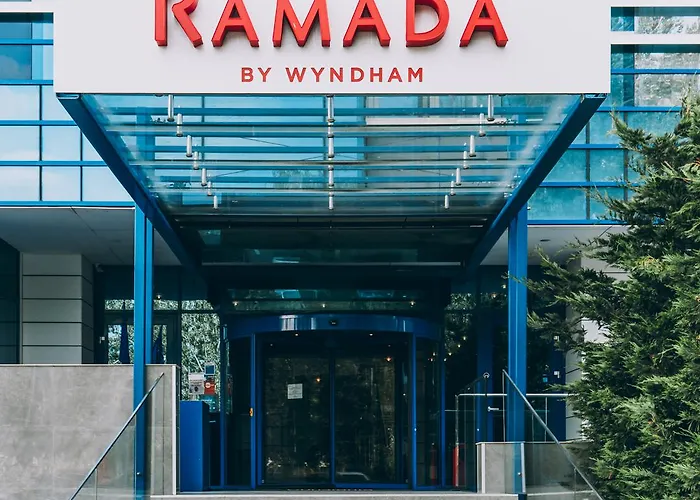 Ramada By Wyndham Constança