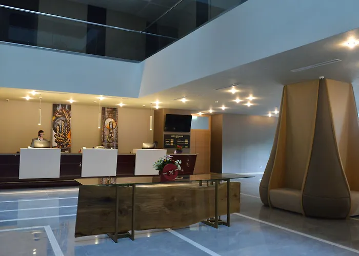 Hotel Ramada By Wyndham Constança