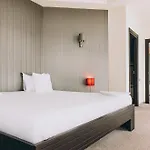 Ramada By Wyndham 콘스탄차