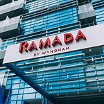 호텔 Ramada By Wyndham