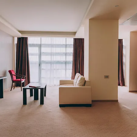 Ramada By Wyndham Hotel Constanţa