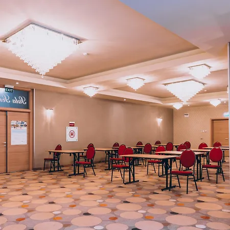 Ramada By Wyndham Constanta 4*
