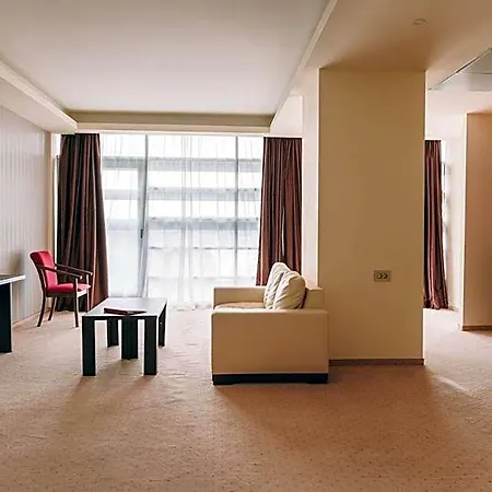 Ramada By Wyndham فندق كونستانتا