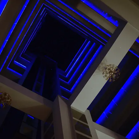 فندق Ramada By Wyndham