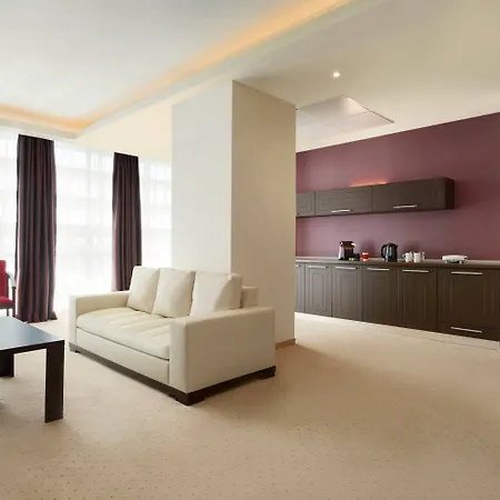 فندق Ramada By Wyndham كونستانتا