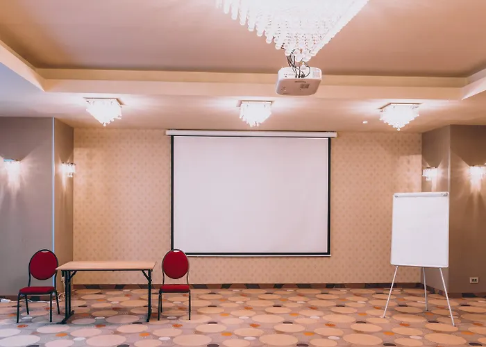 Отель Ramada By Wyndham Констанца