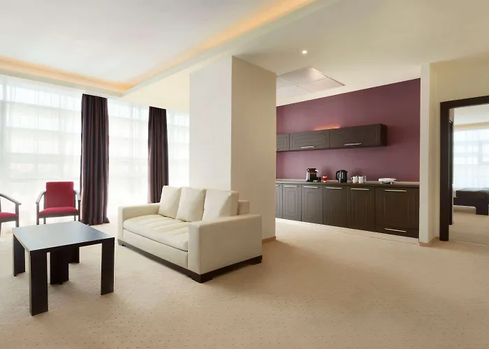 Отель Ramada By Wyndham