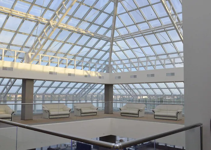 Отель Ramada By Wyndham Констанца