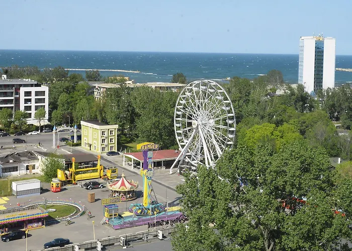 Ramada By Wyndham Отель