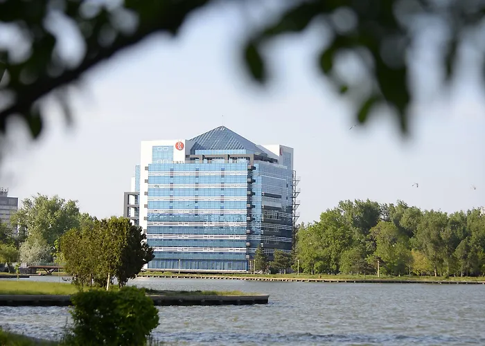 Отель Ramada By Wyndham Констанца