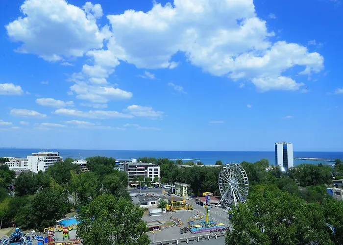 Отель Ramada By Wyndham